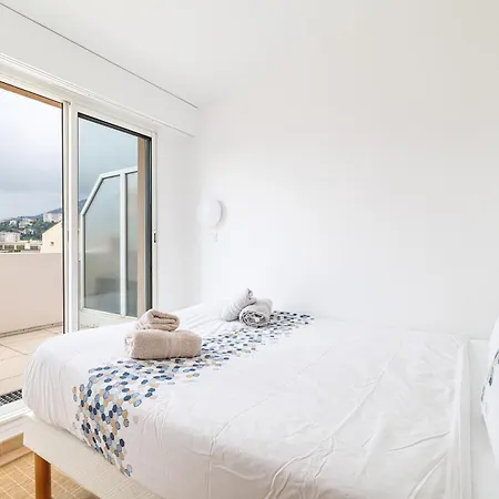 904 - Rooftop In Center, 100m Away Menton