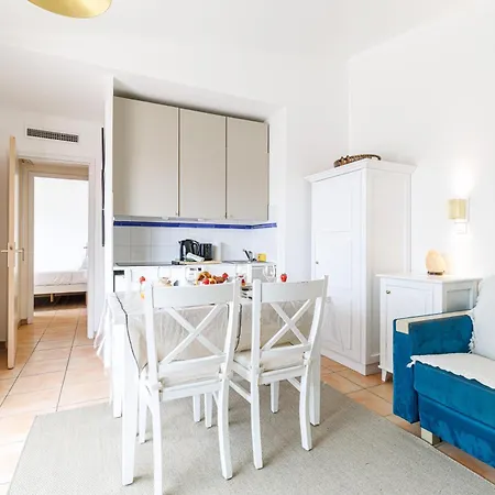 Апартаменти 904 - Rooftop In Center, 100m Away Мантон