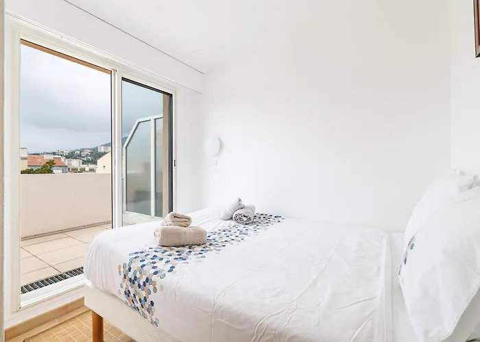 904 - Rooftop In Center, 100m Away Menton